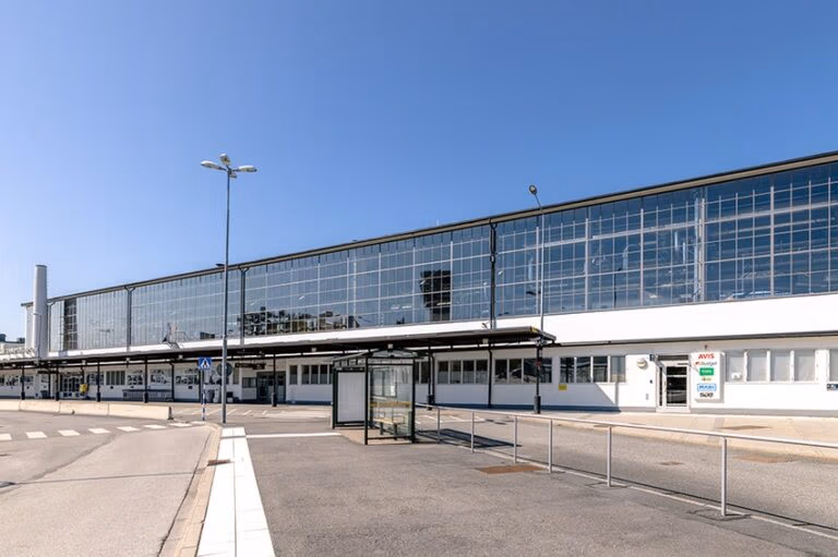 FINEO Heritage-Verglasung: Baudenkmal Flughafen Bromma energetisch modernisiert