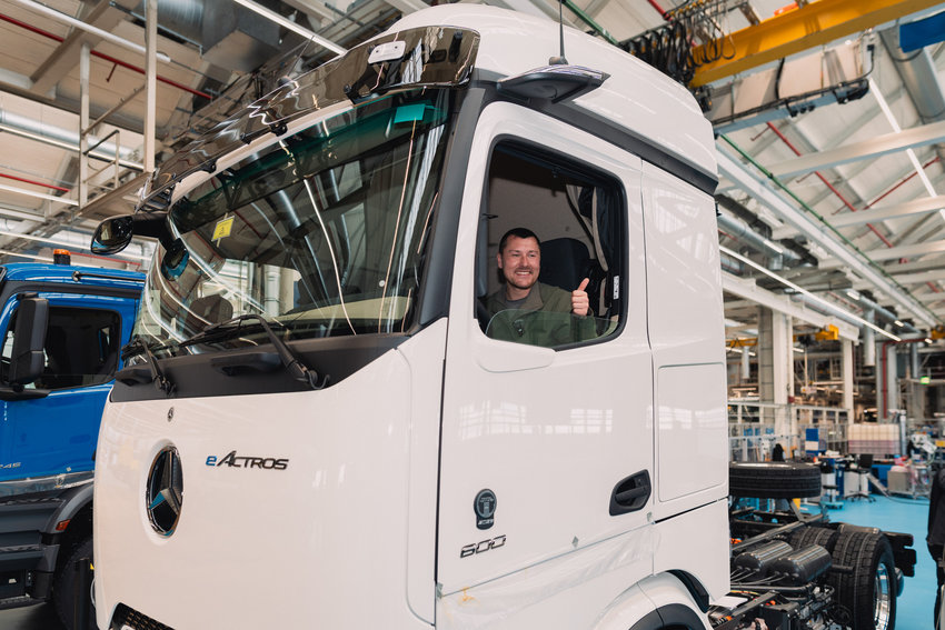 Bildunterschrift
Weltumrundung mit dem Mercedes-Benz eActros 600
Copyright
Daimler Truck AG