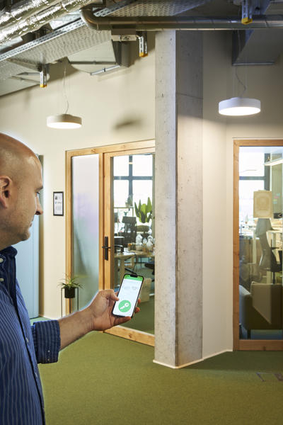Bildunterschrift: Die smarten Zutrittslösungen von Salto bilden die
Grundlage für durchgängige digitale Prozesse und eine effiziente
Gebäudebewirtschaftung.
Bildquelle: Salto