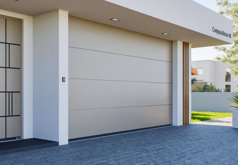 Drutex bietet D-Gate-Sektionaltore für Neubau und Sanierung an