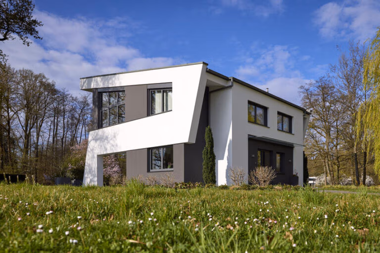 WeberHaus-Musterhaus in Rheinau-Linx erhält Zehnder-Lüftungssystem mit Kühleinheit