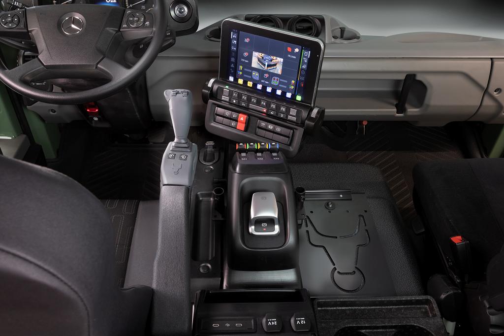 Neues Bediensystem UNI-TOUCH für Unimog Geräteträger Copyright Daimler Truck AG
