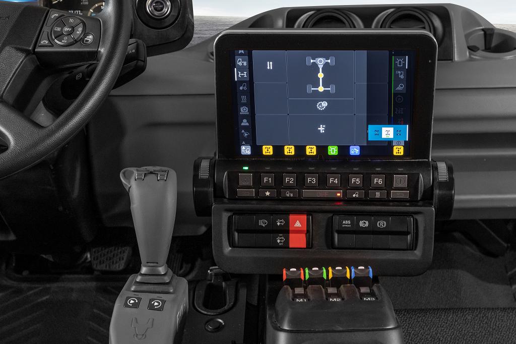 Neues Bediensystem UNI-TOUCH für Unimog Geräteträger Copyright Daimler Truck AG

