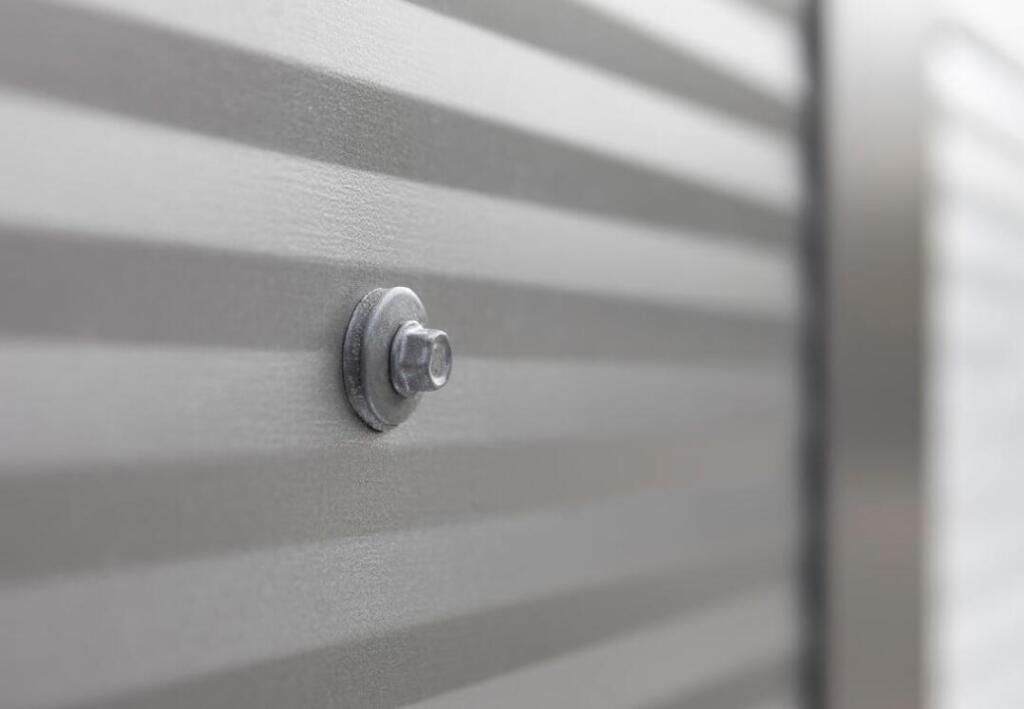 Korrekte Berechnung als zentrale Kernkompetenz: Durch umfangreiche Prüfungen der Produkte unter Einbeziehung aller Versagensmechanismen werden die Bemessungswerte für die Anwendung genau ermittelt.
Bildquelle: SFS
