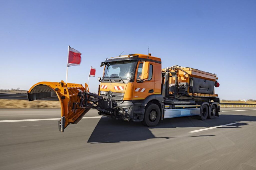 Mercedes-Benz eActros 400 im Winterdienst x Mercedes-Benz eActros 400 in winter service
© Daimler Truck AG