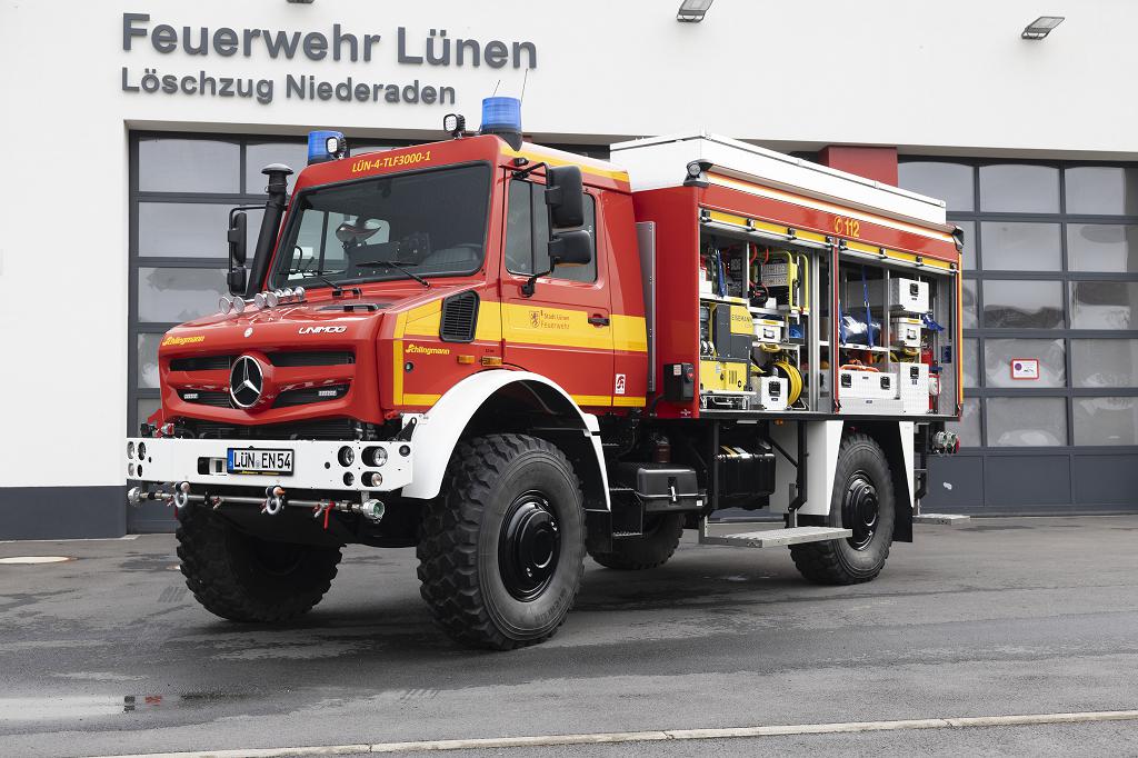Bildunterschrift
Meister der Elemente: Feuerwehr Lünen mit Unimog gewappnet für Brände, Hochwasser und Sturmereignisse
Copyright
© Daimler Truck AG