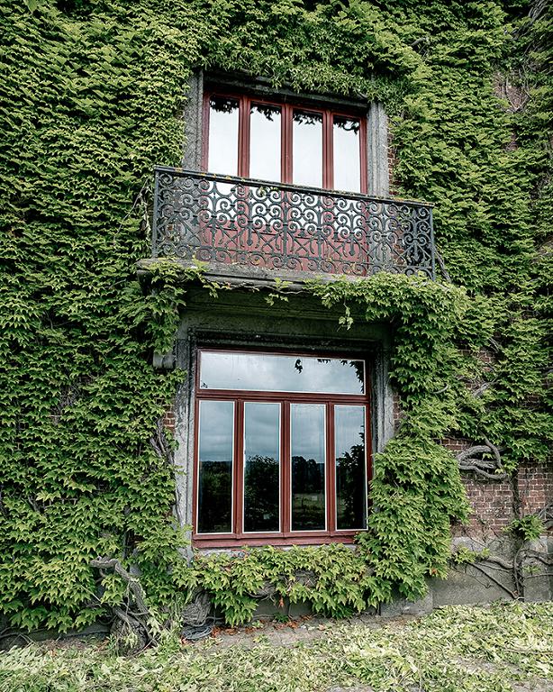 Alte Eichenrahmen im Schloss Wynendaele mit neuer Wärmedämmung

Flämisches Kulturerbe restauriert mit FINEO Vakuumisolierglas