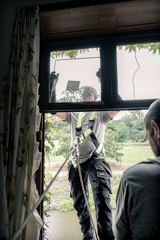 Alte Eichenrahmen im Schloss Wynendaele mit neuer Wärmedämmung

Flämisches Kulturerbe restauriert mit FINEO Vakuumisolierglas