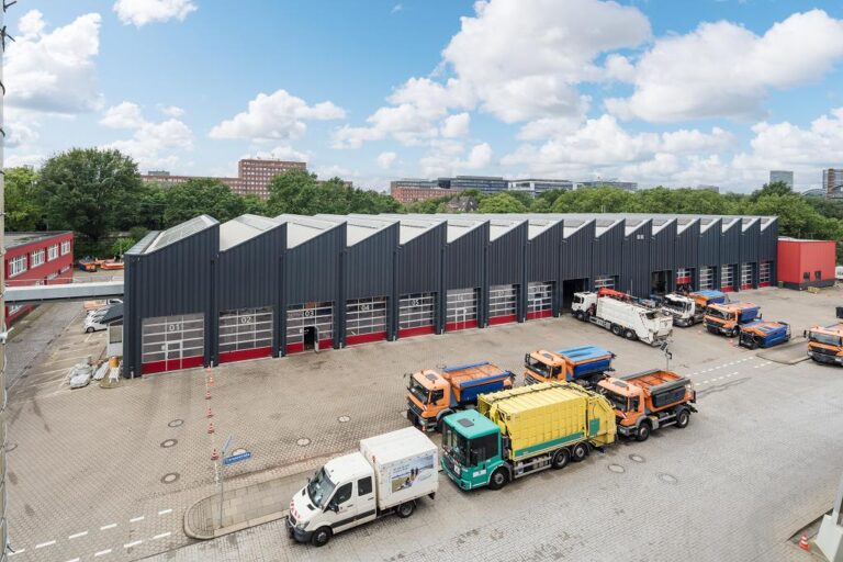 73 Prozent weniger Energieverbrauch nach Sanierung der Kfz-Werkstatt der Stadtreinigung Hamburg